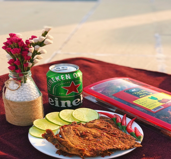 BÒ KHÔ MIẾNG HỘP 200gr