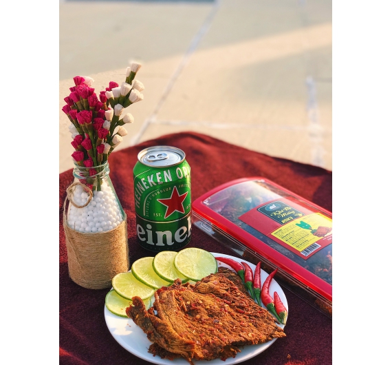 BÒ KHÔ MIẾNG HỘP 200gr